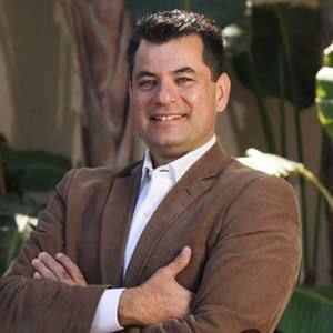 Meet your Posher, Emilio